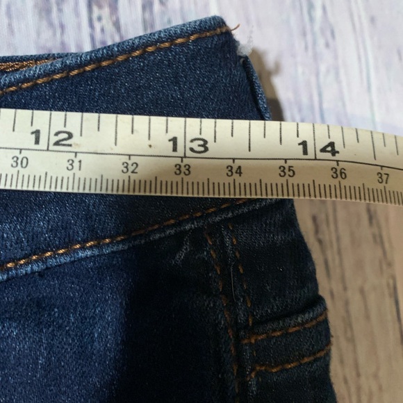 Express jeans. Skinny Mia mid rise. Size 2R. - Picture 5 of 8